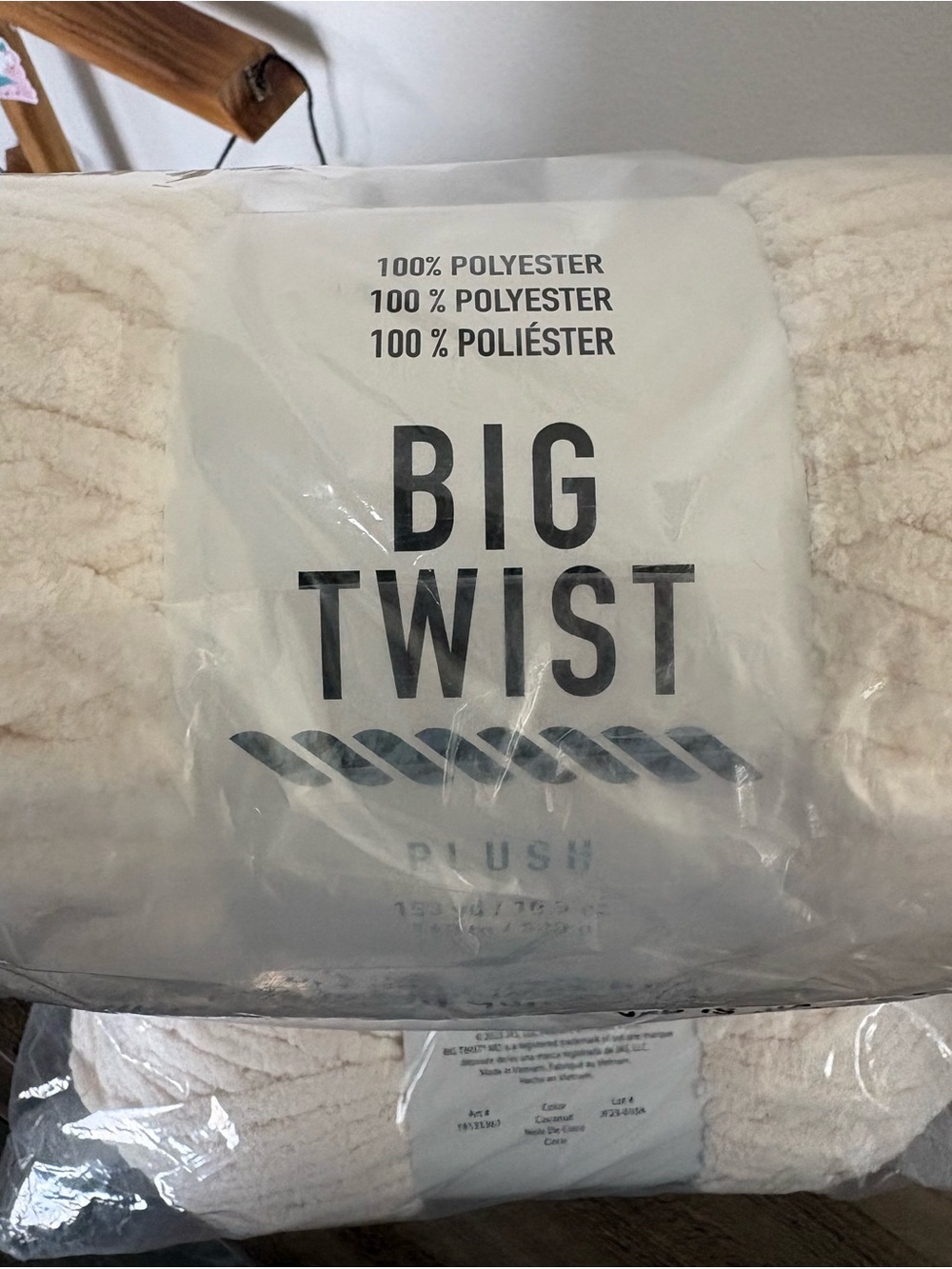 Big Twist Plush Throw Blanket - Cream 4 rolls